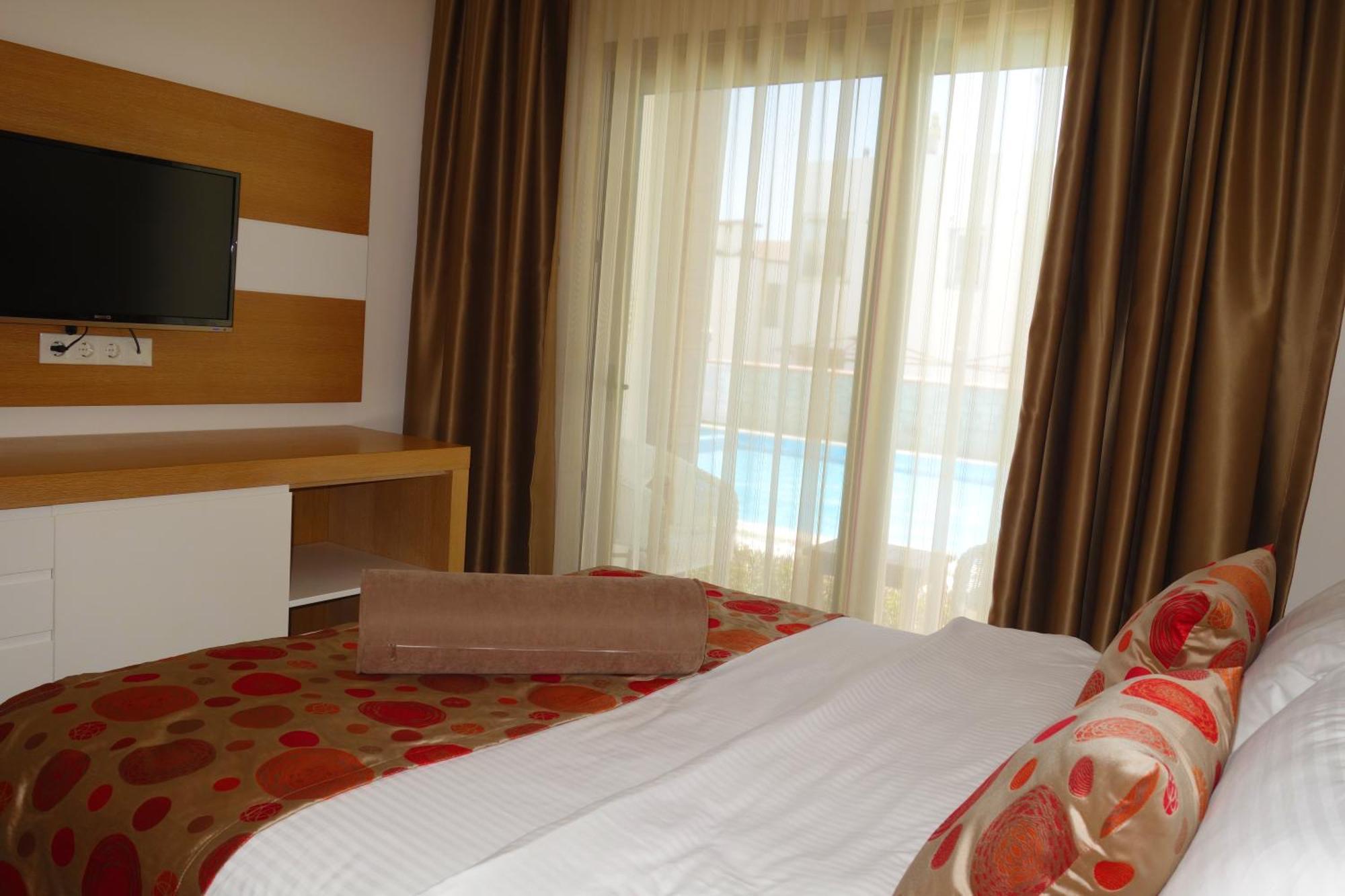 Zest Exclusive Hotel & Spa Ortakent Rum bild